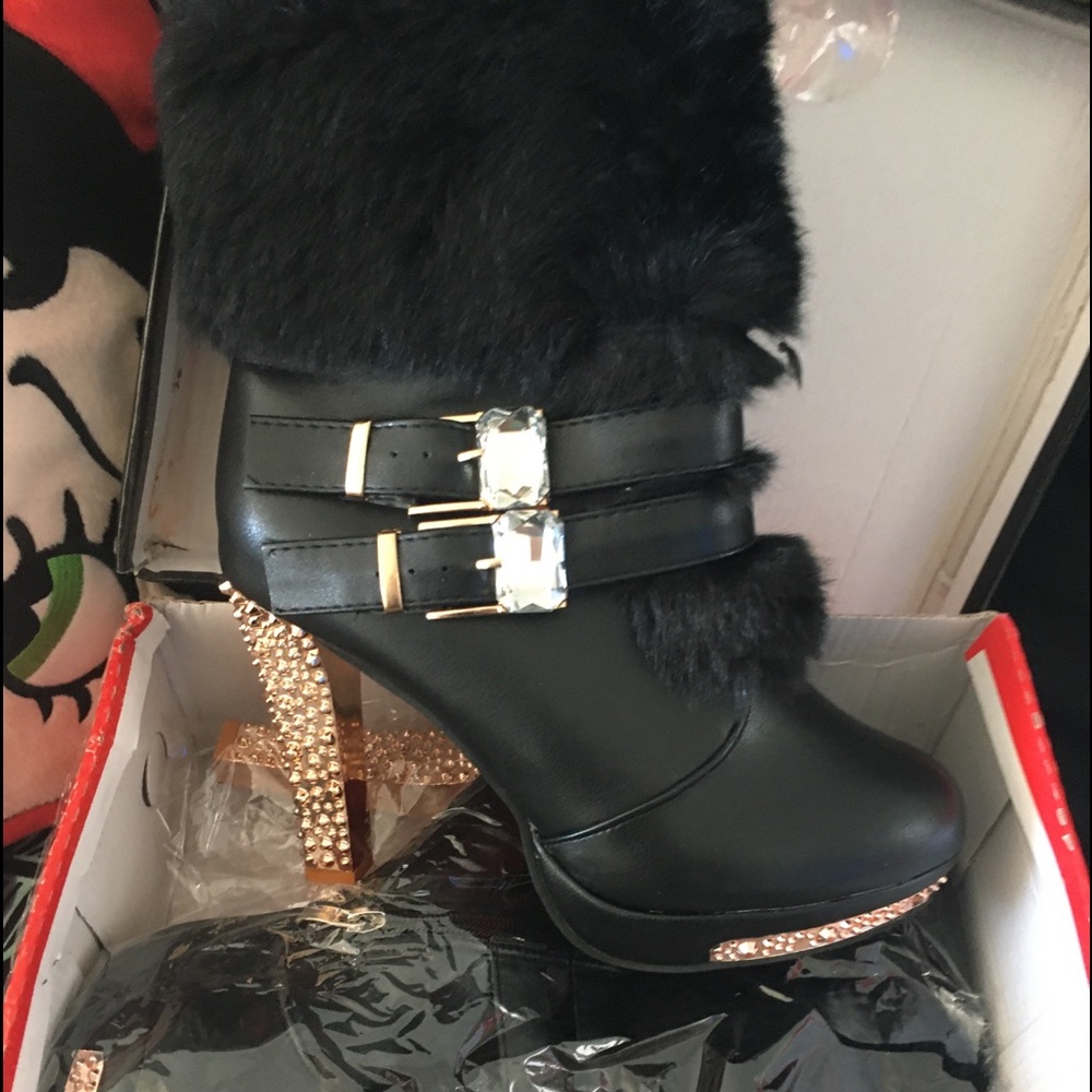 New…womens fancy Leather ankle boots size 9